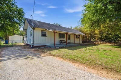 476 E Church Street, Bluff Dale TX 76433 - Photo 2