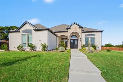 1135 Willow Lake Drive, DeSoto TX 75115