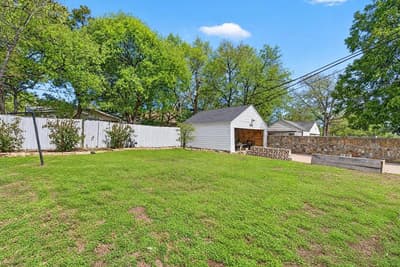 815 E Robert Street, Fort Worth TX 76104 - Photo 5