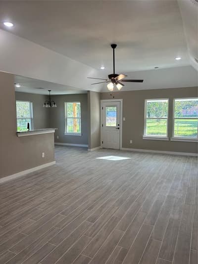 415 SE 5th Avenue SE, Mineral Wells TX 76067 - Photo 2