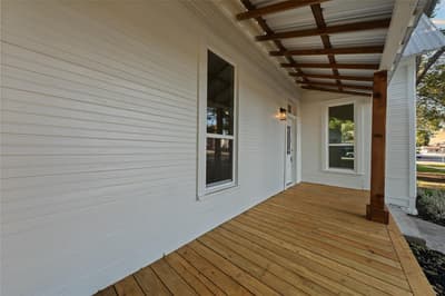 307 Avenue D, Clifton TX 76634 - Photo 2