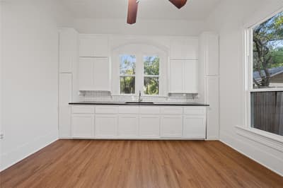 307 Avenue D, Clifton TX 76634 - Photo 3