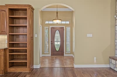 6104 Temple Oaks Court, Granbury TX 76049 - Photo 4