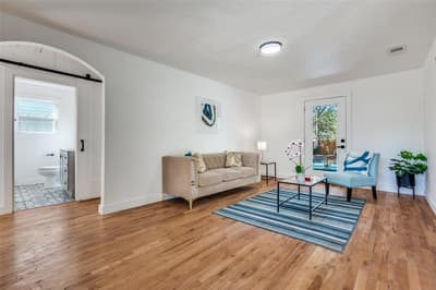 927 S Franklin Street, Dallas TX 75211 - Photo 2