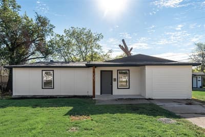 2201 Carruthers Drive, Fort Worth TX 76112