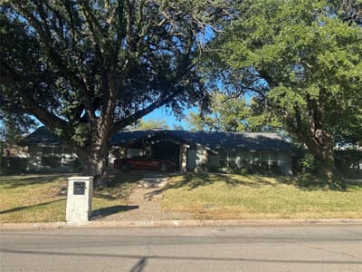 7121 Kendallwood Drive, Dallas TX 75240