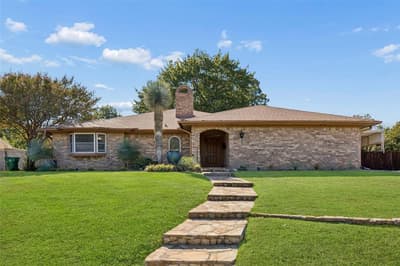 5945 Diamond Oaks Drive S, Haltom City TX 76117