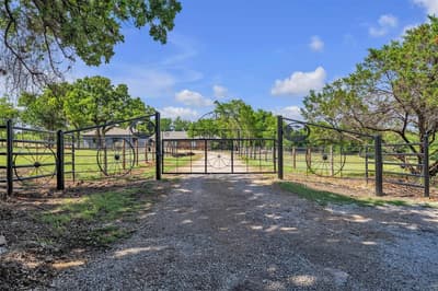 202 Powell, Weatherford TX 76088