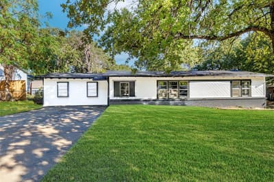 1005 Poe Street, Azle TX 76020