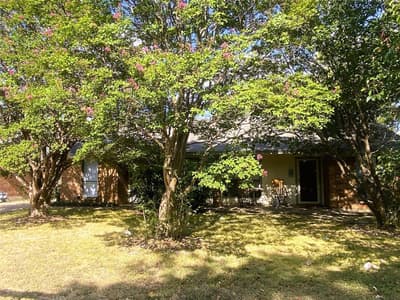 1107 Park Street, Arlington TX 76011 - Photo 2