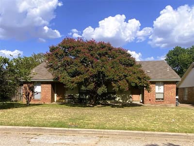 1107 Park Street, Arlington TX 76011