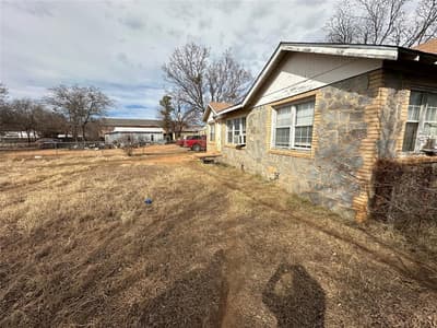 1809 9th Street, Brownwood TX 76801 - Photo 5