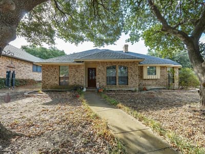 1005 Casa Linda Street, Ennis TX 75119 - Photo 2