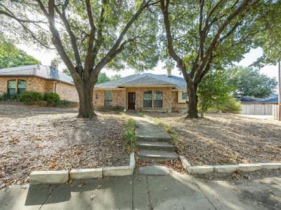 1005 Casa Linda Street, Ennis TX 75119