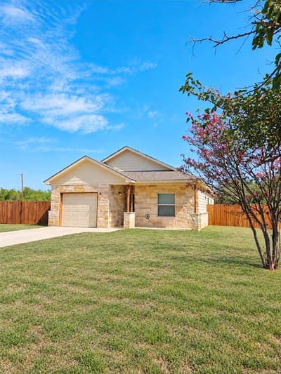 1304 Glenwood Circle, Breckenridge TX 76424 - Photo 2