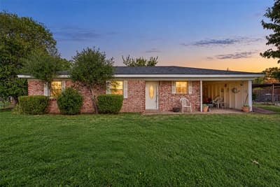 4508 Village Court, Granbury TX 76049 - Photo 2