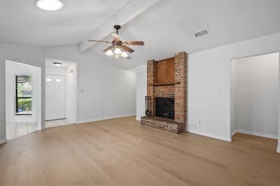 5537 Silver Maple Drive, Arlington TX 76018 - Photo 2