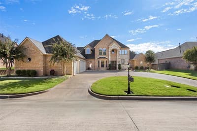 2006 Stone Canyon Court, Arlington TX 76012 - Photo 3