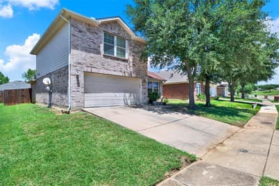 5722 Firethorn Drive, Dallas TX 75249 - Photo 2