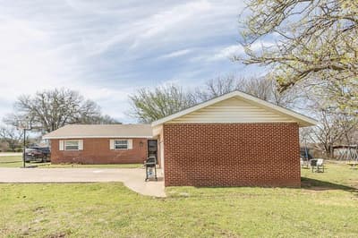 809 E Highway 82, Nocona TX 76255 - Photo 3