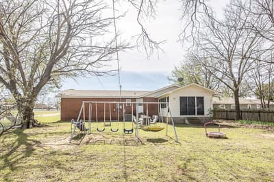 809 E Highway 82, Nocona TX 76255 - Photo 4