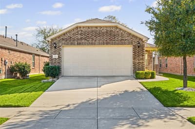 3181 Club Meadows Drive, Frisco TX 75036 - Photo 2