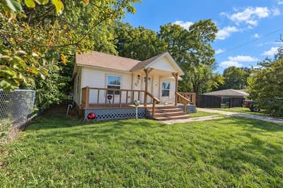 309 E Wilbarger Street, Bowie TX 76230 - Photo 4
