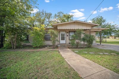 514 E University Avenue, Waxahachie TX 75165