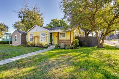 2739 Livingston Avenue, Fort Worth TX 76110 - Photo 2