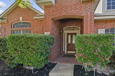 714 Cottonwood Bend Drive, Allen TX 75002 - Photo 2