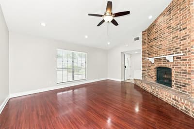 3207 Wintersmith Drive, Arlington TX 76014 - Photo 3