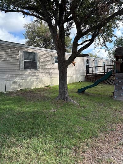 203 S Mountain Ridge, Cresson TX 76035