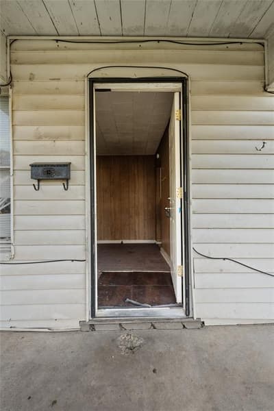 2209 Cleveland Avenue, Waco TX 76706 - Photo 2