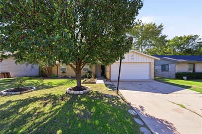 333 Blueberry Lane, Grand Prairie TX 75052 - Photo 3
