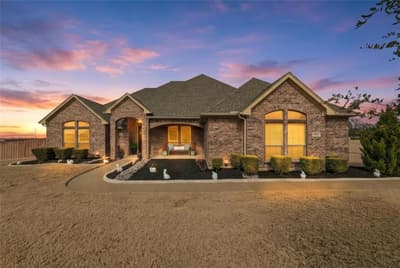 5660 Posada Drive, Fort Worth TX 76036