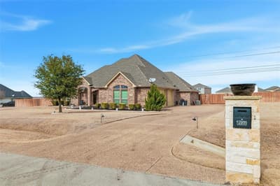 5660 Posada Drive, Fort Worth TX 76036 - Photo 5