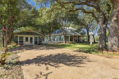 2812 Overton Court, Granbury TX 76048 - Photo 2
