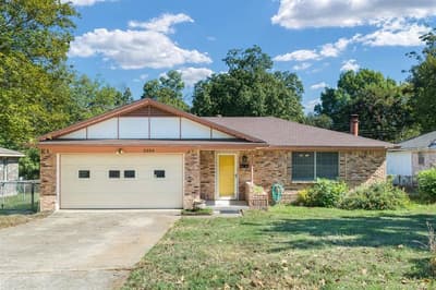 2334 Rockyglen Drive, Dallas TX 75228 - Photo 2