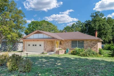 2334 Rockyglen Drive, Dallas TX 75228