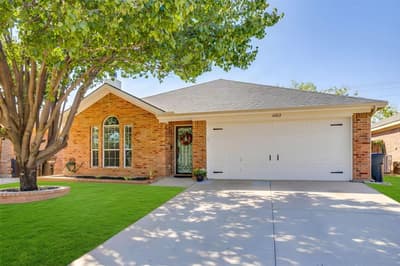 4002 Sapphire Lane, Granbury TX 76049