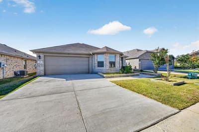 120 Piping Rock Drive, Fort Worth TX 76131 - Photo 2
