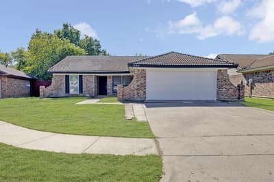 1534 Twin Post Drive, Arlington TX 76014