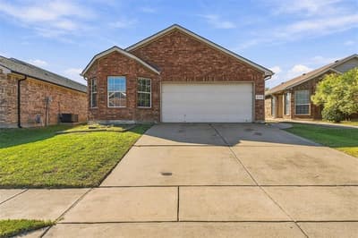 2140 Ingrid Lane, Fort Worth TX 76131 - Photo 2