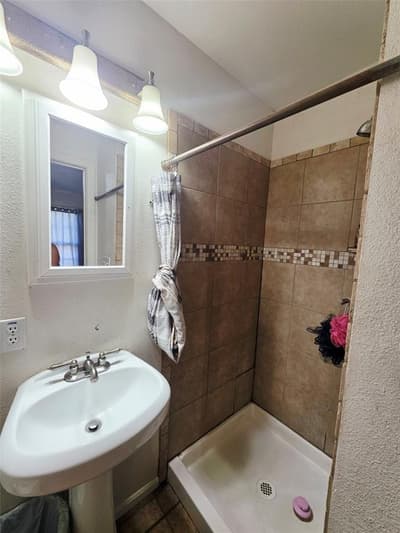 2513 Roseland Street, Fort Worth TX 76103 - Photo 5