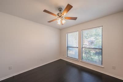 7924 Fox Chase Drive, Arlington TX 76001 - Photo 4