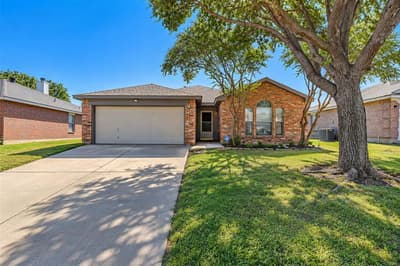 417 Candlestick Trail, Saginaw TX 76179