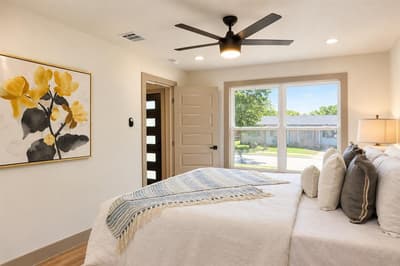 2219 Morgan Street, Irving TX 75062 - Photo 2