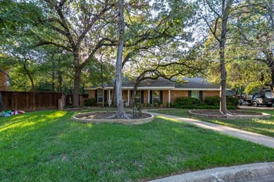 1731 Park Ridge Terrace, Arlington TX 76012 - Photo 2