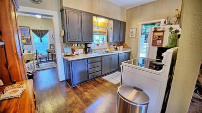 308 E Evans Street, Saint Jo TX 76265 - Photo 4