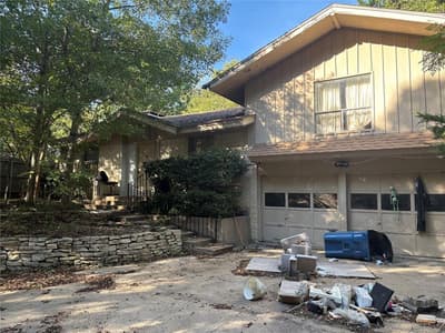 1001 N Cockrell Hill Road, DeSoto TX 75115